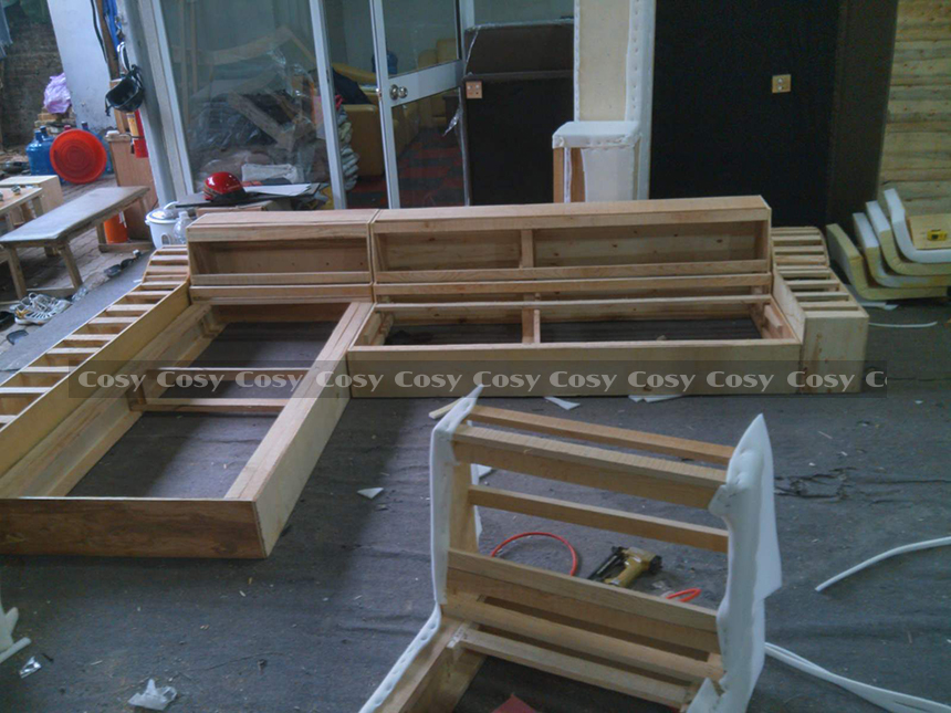 mua-ghe-sofa-da-va-nhung-luu-y-quan-trong Khung xương làm bằng chất liệu gỗ tự nhiên là tốt nhất