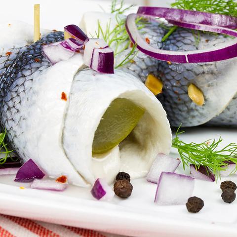 Wie man Übelkeit nach dem Feiern bekämpfen kann