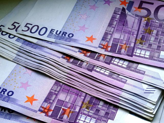 Arbeitgeber können ab sofort bis zu 3000 Euro steuerfrei zahlen Arbeitgeber können ab sofort bis zu 3000 Euro steuerfrei zahlen