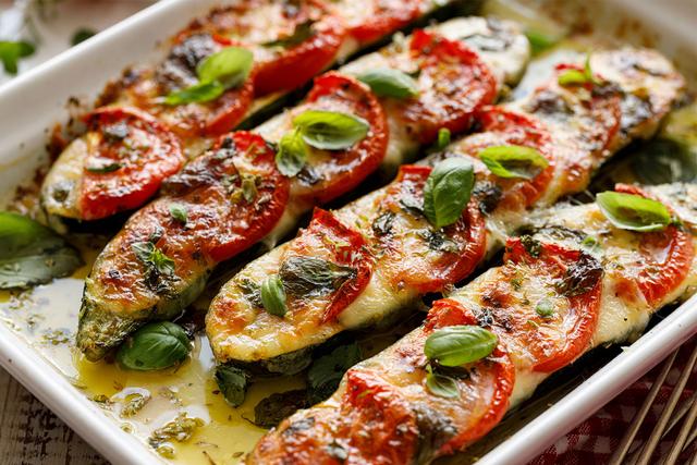 Köstliche Ideen mit Zucchini: Einfache und kalorienarme Rezepte Köstliche Ideen mit Zucchini: Einfache und kalorienarme Rezepte