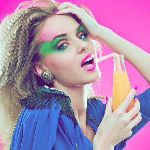 Step-by-Step-Anleitung: Wie du eine 80er-Jahre-Frisur als Frau selber machen kannst Step-by-Step-Anleitung: Wie du eine 80er-Jahre-Frisur als Frau selber machen kannst