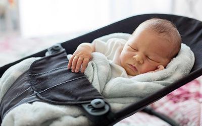 1. Ab wann ist eine Babywippe für Ihr Baby geeignet? 1. Ab wann ist eine Babywippe für Ihr Baby geeignet?