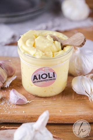 Nachhaltig und lecker: So sparst du Verpackungsmüll mit selbstgemachter Aioli Nachhaltig und lecker: So sparst du Verpackungsmüll mit selbstgemachter Aioli