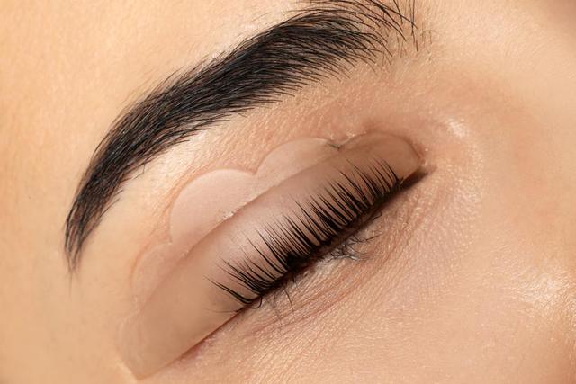 Wie funktioniert das Verfahren des Wimpernliftings?