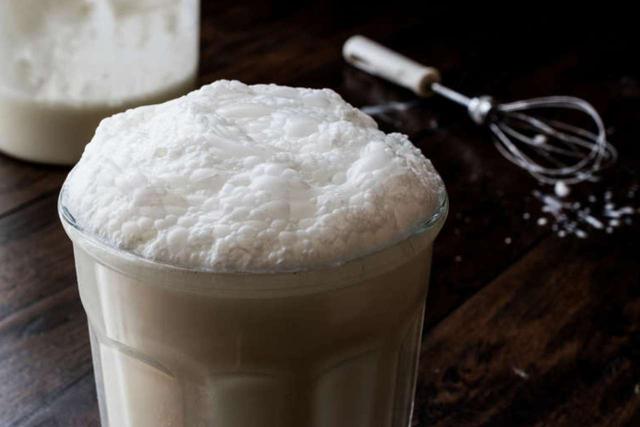 Ayran: Die gesunde Alternative zu Limonade und Softdrinks Ayran: Die gesunde Alternative zu Limonade und Softdrinks