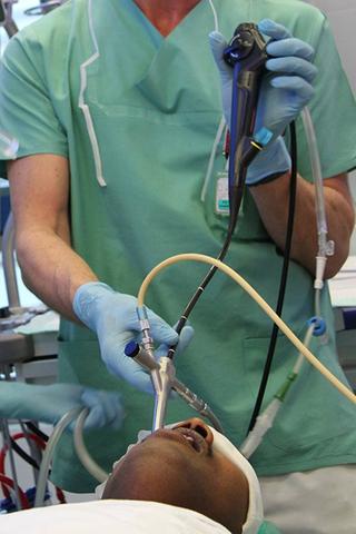 6. Kostenübernahme bei einer Bronchoskopie: Wie werden die Kosten gedeckt? 6. Kostenübernahme bei einer Bronchoskopie: Wie werden die Kosten gedeckt?