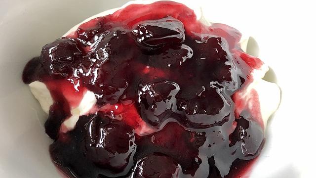 Süße Verführung: Wie man selbst Amarenakirschen zubereitet Süße Verführung: Wie man selbst Amarenakirschen zubereitet