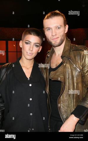 Die Veränderung von Andi Weizels Aussehen - Eine Analyse Die Veränderung von Andi Weizels Aussehen - Eine Analyse