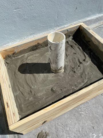 DIY-Projekt: Eigenen Sonnenschirmständer aus Holz herstellen