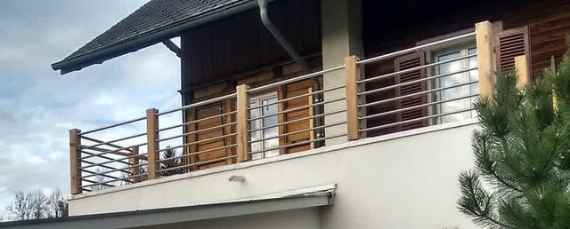 Persönliches Touch: Selbstgebautes Terrassengeländer aus Holz für Ihre Terrasse Persönliches Touch: Selbstgebautes Terrassengeländer aus Holz für Ihre Terrasse