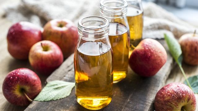 Selbstgemachter Apfelwein: Tipps und Tricks für die Herstellung zu Hause Selbstgemachter Apfelwein: Tipps und Tricks für die Herstellung zu Hause