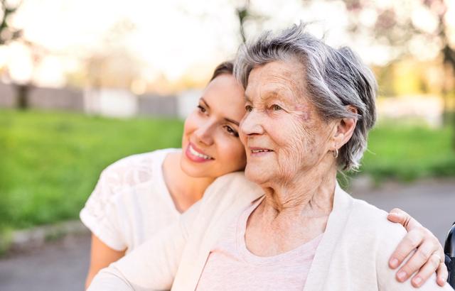 Unterstützung und Kommunikation für Demenzkranke, die den Wunsch haben ins Heim zu gehen Unterstützung und Kommunikation für Demenzkranke, die den Wunsch haben ins Heim zu gehen