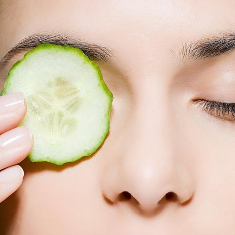 Was tun gegen Augenringe? Hausmittel für eine frische und strahlende Haut Was tun gegen Augenringe? Hausmittel für eine frische und strahlende Haut