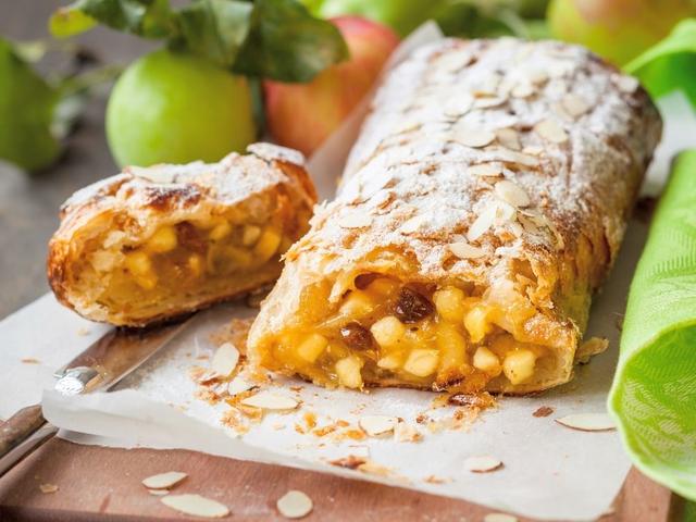 Genieße den selbstgemachten Apfelstrudel: Tipps und Tricks für ein köstliches Ergebnis Genieße den selbstgemachten Apfelstrudel: Tipps und Tricks für ein köstliches Ergebnis