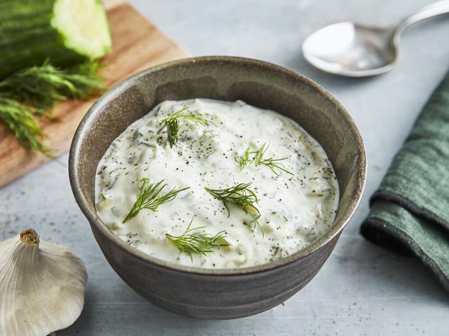 Frischer Genuss: Tzaziki ganz einfach selber zubereiten Frischer Genuss: Tzaziki ganz einfach selber zubereiten