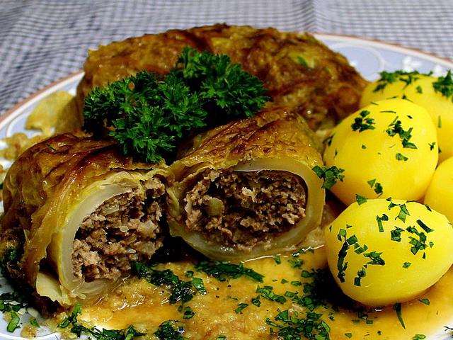 Klassische Kohlrouladen wie von Oma gemacht Klassische Kohlrouladen wie von Oma gemacht
