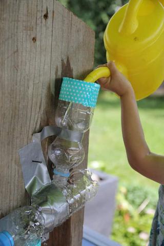 Baue deine eigene Wasserrutsche mit dieser Anleitung Baue deine eigene Wasserrutsche mit dieser Anleitung