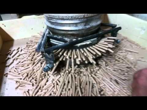 Upcycling-Idee: Silikonpistole zur Pelletpresse umfunktionieren