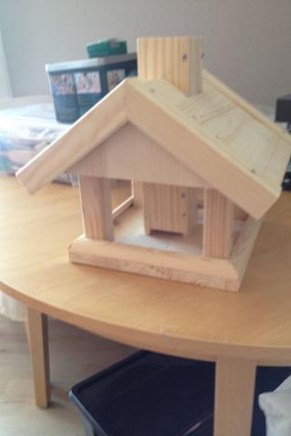 Vogelhaus selber bauen: Kostenlose Anleitung für Heimwerker