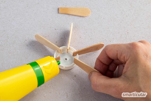Kreativer DIY-Tipp: Mit dieser Anleitung ein Wasserrad ganz einfach selber machen Kreativer DIY-Tipp: Mit dieser Anleitung ein Wasserrad ganz einfach selber machen