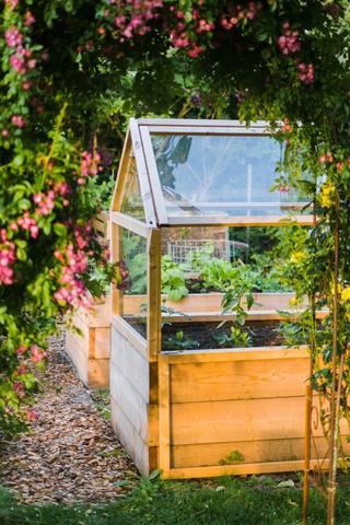 Schritt-für-Schritt-Anleitung: Frühbeetaufsatz für Hochbeet selbst bauen Schritt-für-Schritt-Anleitung: Frühbeetaufsatz für Hochbeet selbst bauen