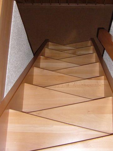 Fachgerecht und kostengünstig: Eine Raumspartreppe selbst konstruieren Fachgerecht und kostengünstig: Eine Raumspartreppe selbst konstruieren