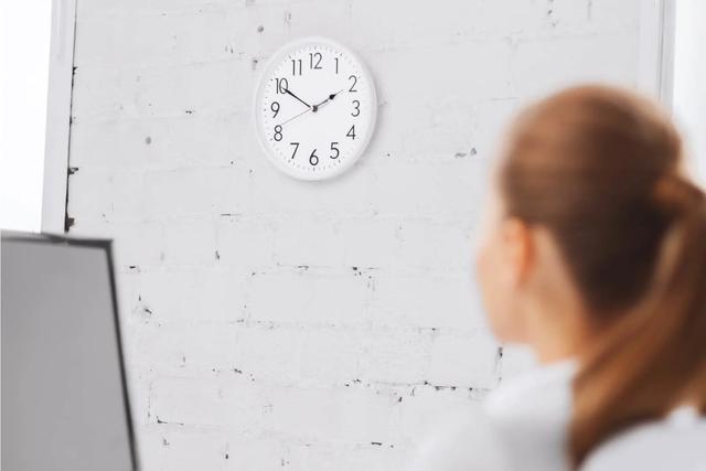 Die geheime Botschaft der Uhrzeit 15:15 in Bezug auf die Liebe