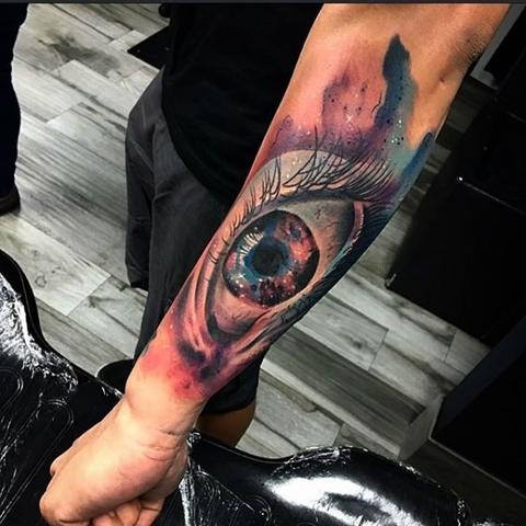 Kreative Unterarm Tattoos für Männer mit tiefgründiger Bedeutung