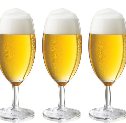 Kalorienvergleich: Bier vs. Wein Kalorienvergleich: Bier vs. Wein