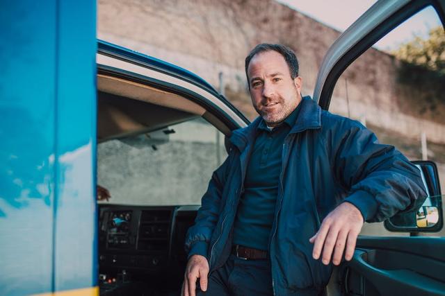 Warum blinkt das blaue Licht an einem Fahrzeug? Warum blinkt das blaue Licht an einem Fahrzeug?