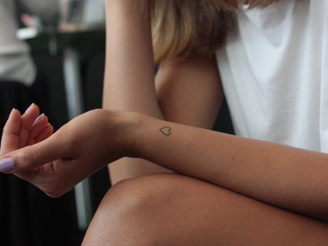 3. Die richtige Körperstelle für dein Blumen-Tattoo: Tipps und Ideen 3. Die richtige Körperstelle für dein Blumen-Tattoo: Tipps und Ideen