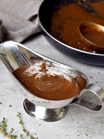 Perfekte Bratensoße in wenigen Schritten selber zubereiten