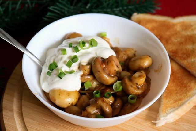 Genieße das ganze Jahr über Champignons wie vom Weihnachtsmarkt Genieße das ganze Jahr über Champignons wie vom Weihnachtsmarkt