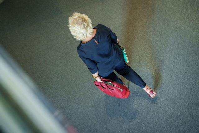 Warum hat Christine Lambrecht ihren Posten als Verteidigungsministerin aufgegeben? Eine Analyse der Fehler Warum hat Christine Lambrecht ihren Posten als Verteidigungsministerin aufgegeben? Eine Analyse der Fehler