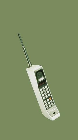 Von "Knochen" bis Smartphone: Eine Zeitreise durch die Geschichte des Handys Von "Knochen" bis Smartphone: Eine Zeitreise durch die Geschichte des Handys