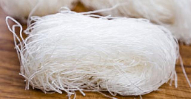 Aus was bestehen Glasnudeln? Eine genaue Erklärung. Aus was bestehen Glasnudeln? Eine genaue Erklärung.