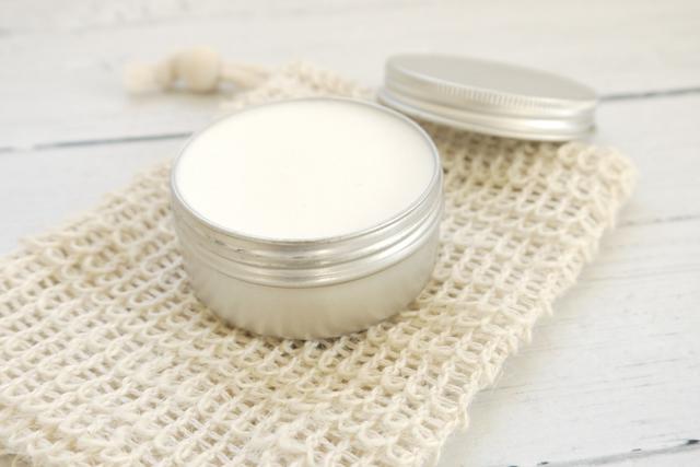 Nachhaltige Deocreme selbst herstellen - einfaches Rezept Nachhaltige Deocreme selbst herstellen - einfaches Rezept