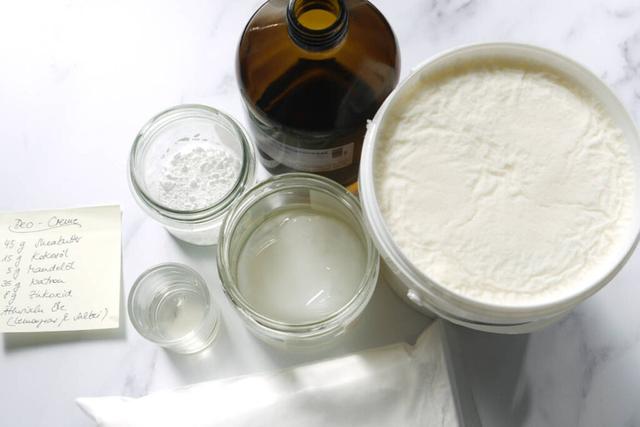 Einfaches Rezept: Deocreme selber machen mit wenigen Zutaten Einfaches Rezept: Deocreme selber machen mit wenigen Zutaten