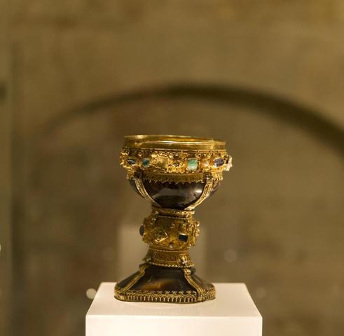 Die Suche nach dem Heiligen Gral: Mythos und Wahrheit Die Suche nach dem Heiligen Gral: Mythos und Wahrheit