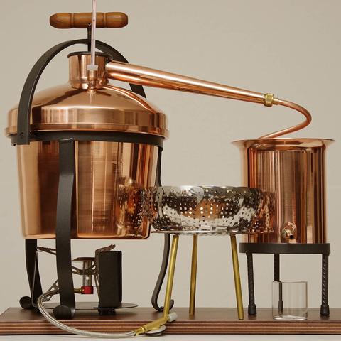 Alkohol destillieren zu Hause: Mit einer selbstgebauten Destille experimentieren Alkohol destillieren zu Hause: Mit einer selbstgebauten Destille experimentieren
