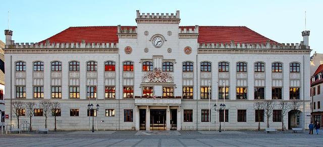 Wo kann man heute etwas in der Nähe von Zwickau unternehmen? Wo kann man heute etwas in der Nähe von Zwickau unternehmen?