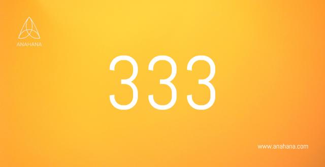 Die Verbindung zwischen der Zahl 333 und Zwillingsflammenbeziehungen