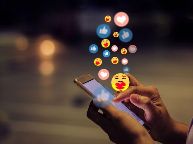 Neue WhatsApp Emojis 2023: Was steckt hinter den Symbolen? Neue WhatsApp Emojis 2023: Was steckt hinter den Symbolen?