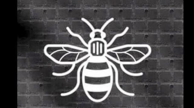 6. Die Verbindung zwischen Bienen-Tattoos und Hilfsfonds für Opfer des Attentats