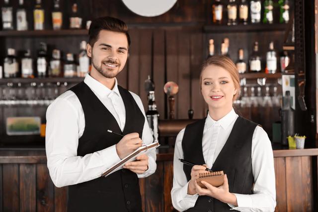 Der Chef de Rang im Vergleich zum Maître d Der Chef de Rang im Vergleich zum Maître d