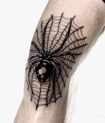 Von Gefängnisinsassen bis zur Künstlerszene: Die vielfältige Bedeutung des Spinnennetz Tattoos Von Gefängnisinsassen bis zur Künstlerszene: Die vielfältige Bedeutung des Spinnennetz Tattoos