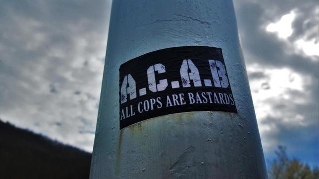 Die verschiedenen Interpretationen von ACAB und ihre Auswirkungen Die verschiedenen Interpretationen von ACAB und ihre Auswirkungen