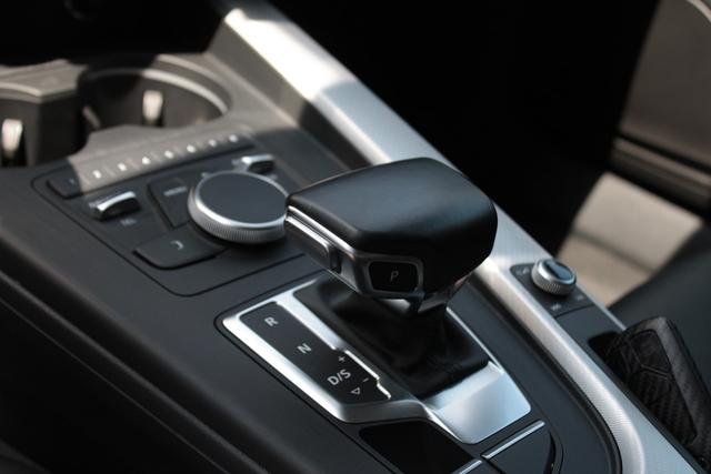 Eine Erklärung der verschiedenen Schaltstufen beim Automatikgetriebe Eine Erklärung der verschiedenen Schaltstufen beim Automatikgetriebe