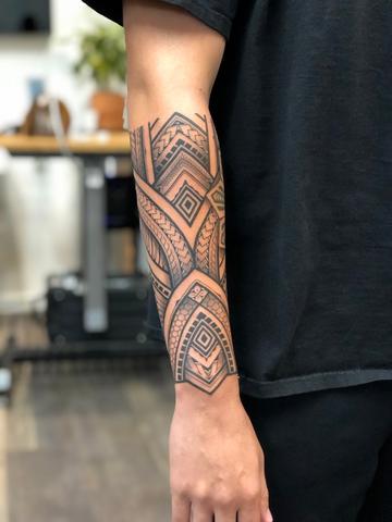 3. Beliebte Motive und ihre Symbolik bei Tribal Tattoos