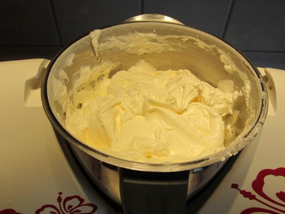 Vielfältige Geschmacksrichtungen: Butter selber machen mit dem Thermomix Vielfältige Geschmacksrichtungen: Butter selber machen mit dem Thermomix